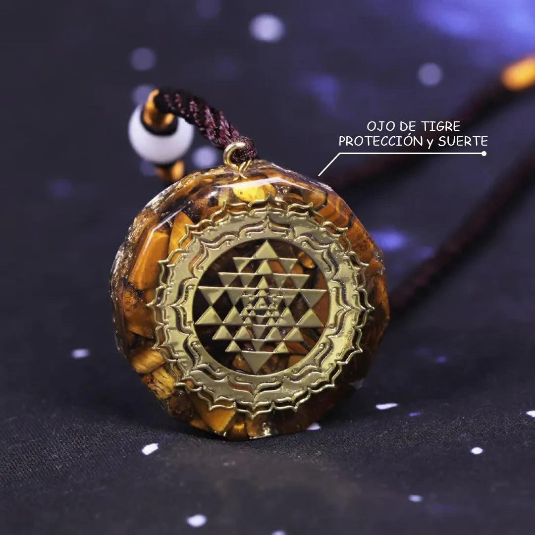 Colgante de Orgonita "Sri yantra - Protección Sagrada" en Ojo de Tigre